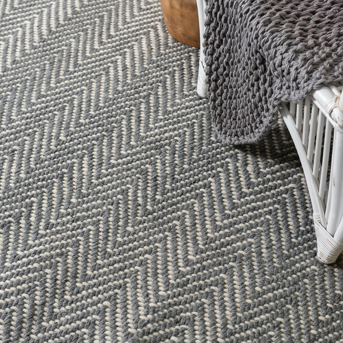 HANDWOVEN FLATWEAVE WOOL RUG - MUNICH IN GREY